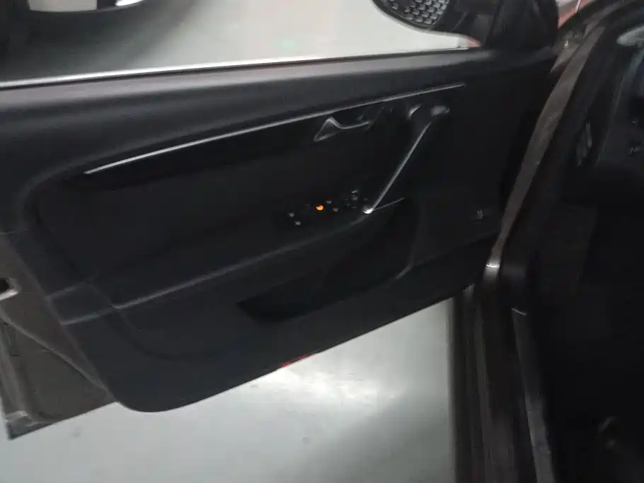Volkswagen Magotan 2015