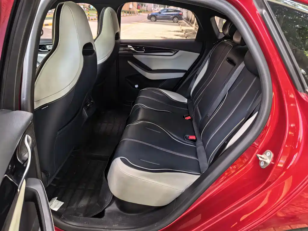 BYD Qin PLUS 2021 — фото 11