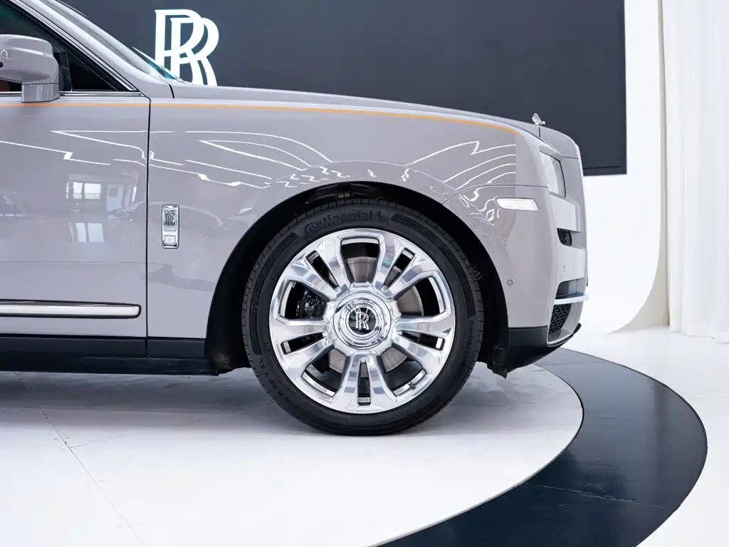 Rolls-Royce Cullinan 2024 — фото 25