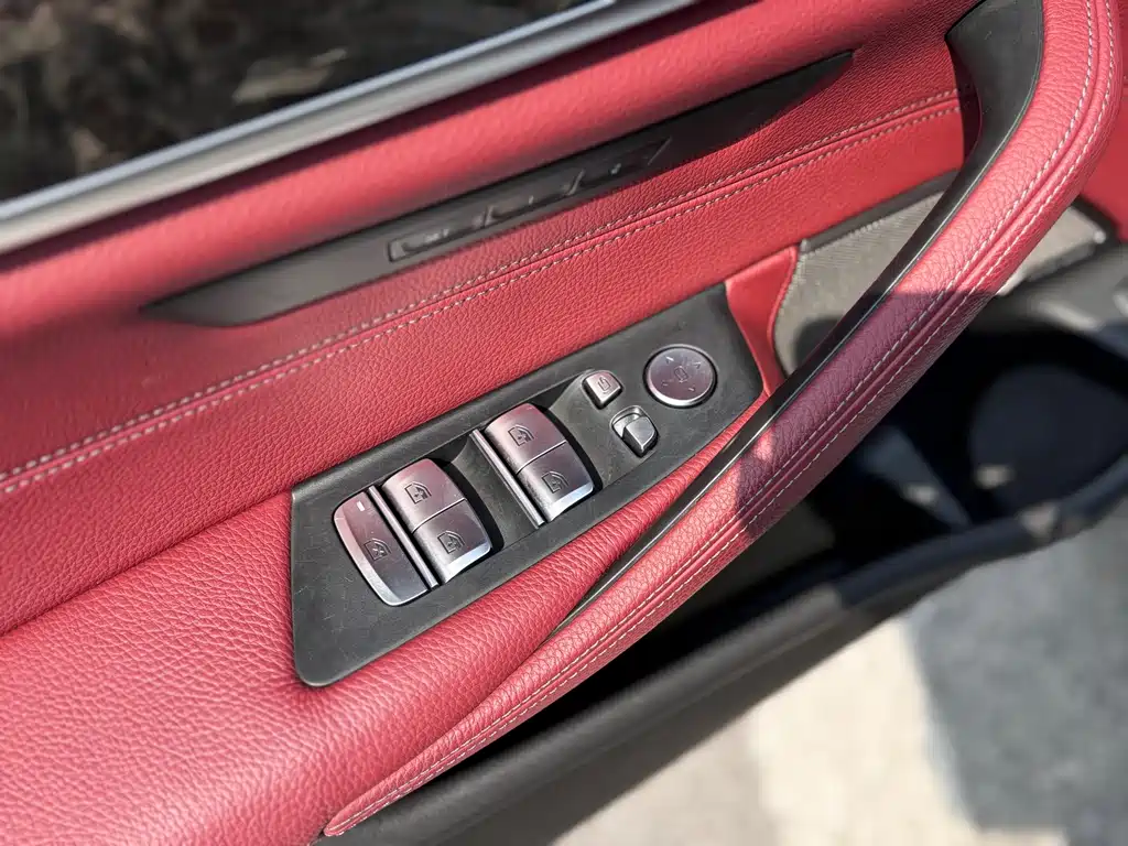 BMW 5 Series 2020 — фото 14