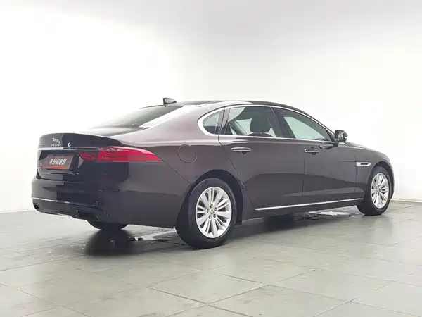 Jaguar XFL 2017