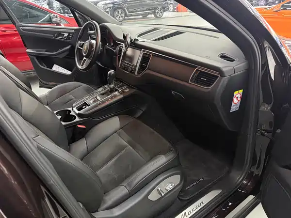 Porsche Macan 2016