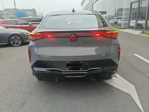 Volkswagen Distinctive 06 2025