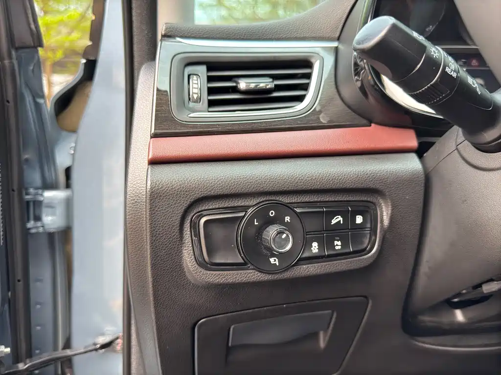 GAC Motor Trumpchi GS8 2019 — фото 15
