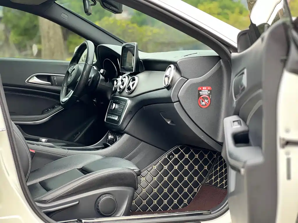 Mercedes-Benz CLA 2017 — фото 15