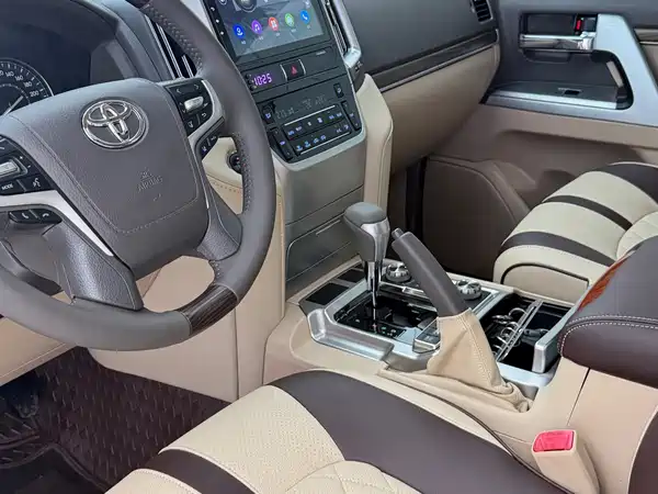 Toyota Land Cruiser 2014
