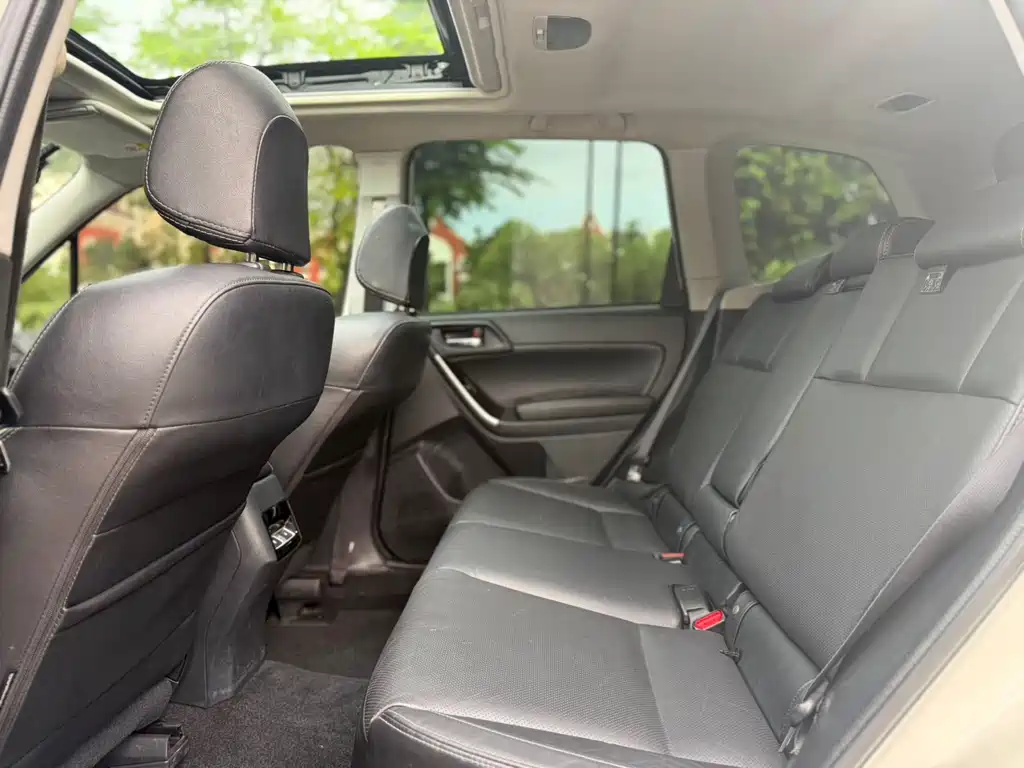 Subaru Forester 2018 — фото 8