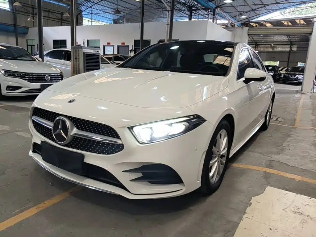 Mercedes-Benz A-Class 2021 — фото 2