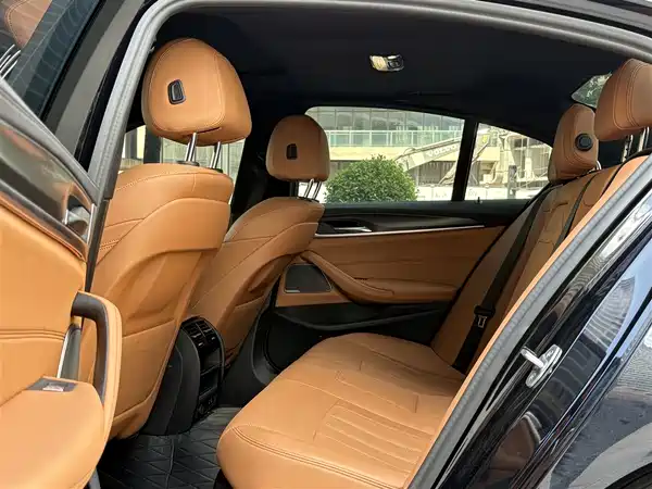 BMW 5 Series 2023