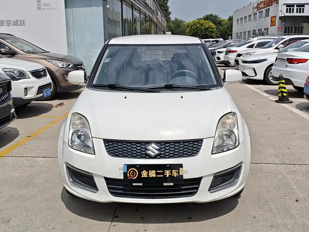 Suzuki Swift 2013 — фото 5