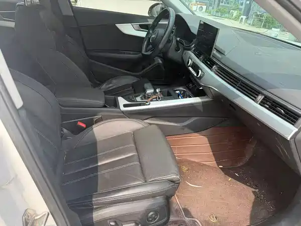 Audi A4L 2023