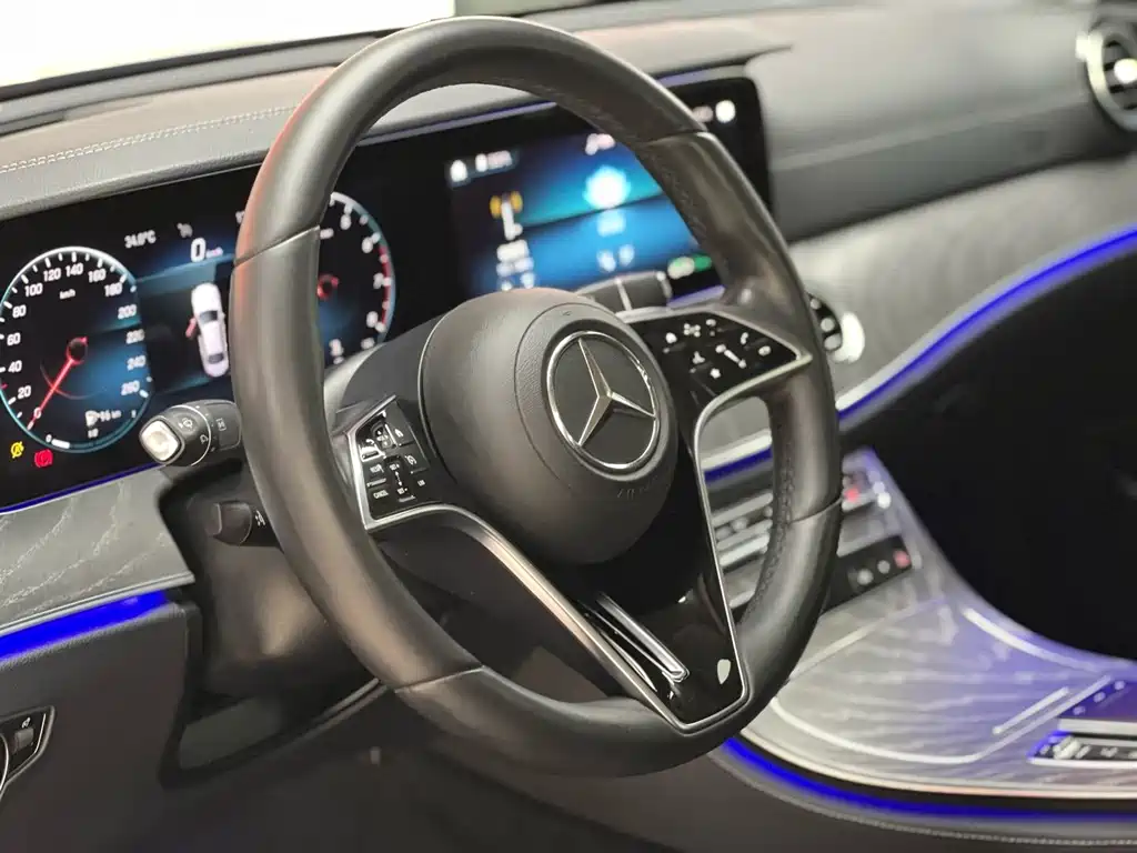 Mercedes-Benz E-Class 2021