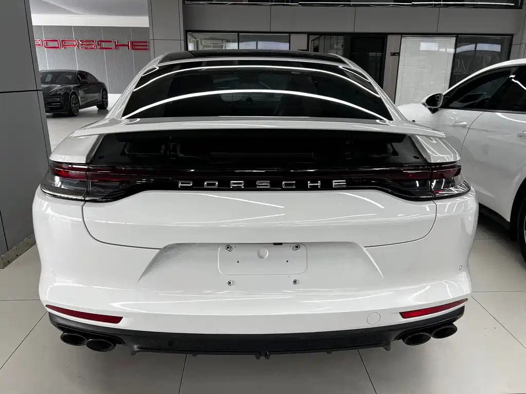 Porsche Panamera 2021 — фото 18