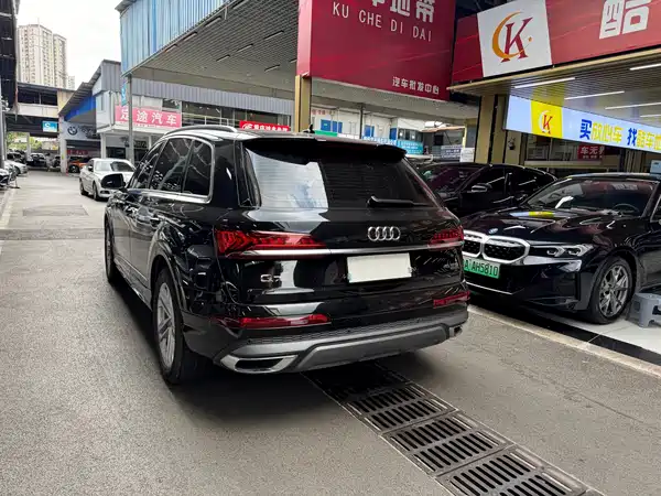 Audi Q7 2024