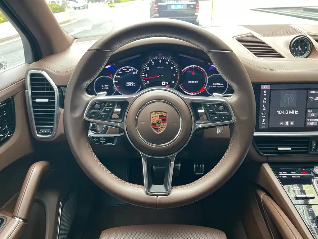 Porsche Cayenne 2019 — фото 23