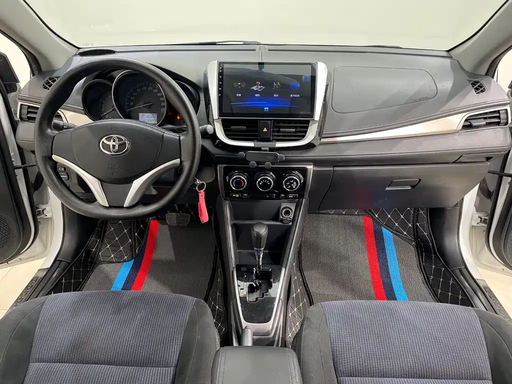 Toyota Yaris L 2018 — фото 14
