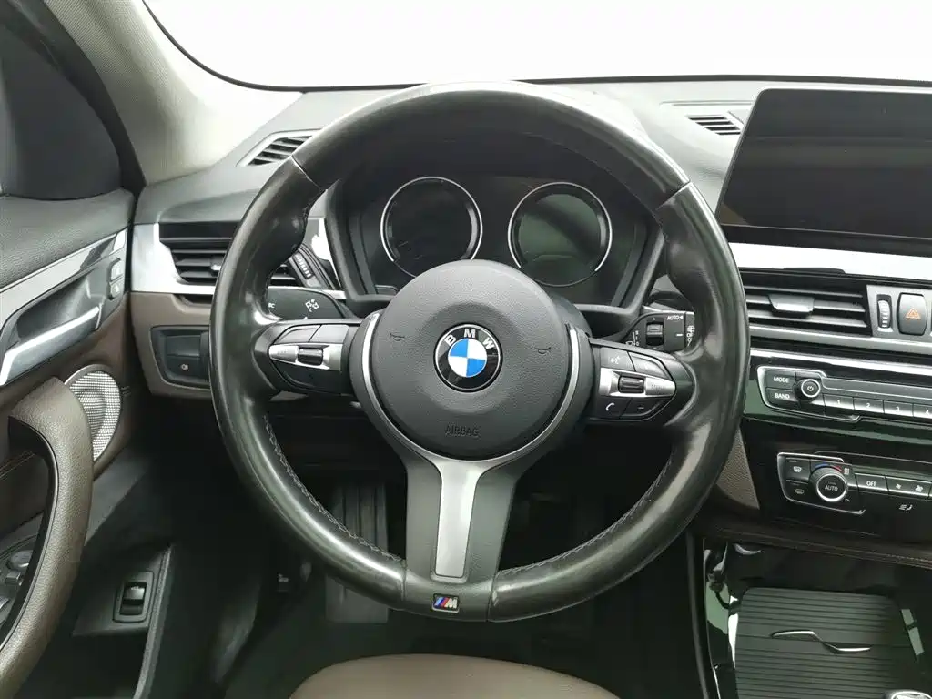 BMW X1 2021 — фото 11