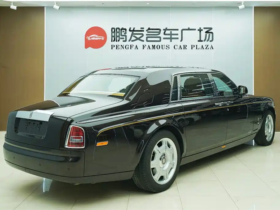 Rolls-Royce Phantom 2011 — фото 19