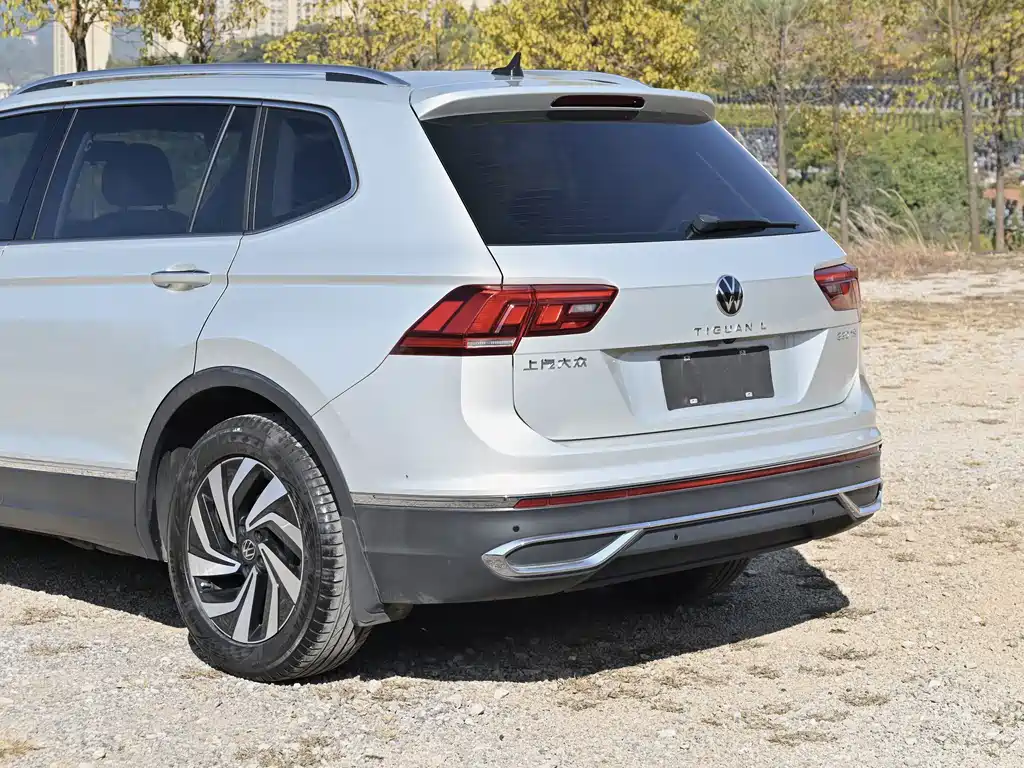 Volkswagen Tiguan L 2021 — фото 16