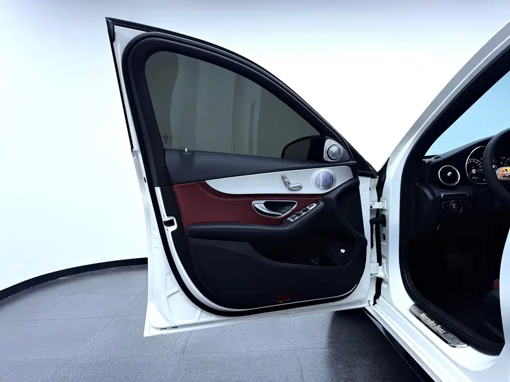 Mercedes-Benz C-Class 2020 — фото 19