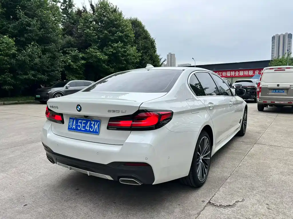 BMW 5 Series 2023