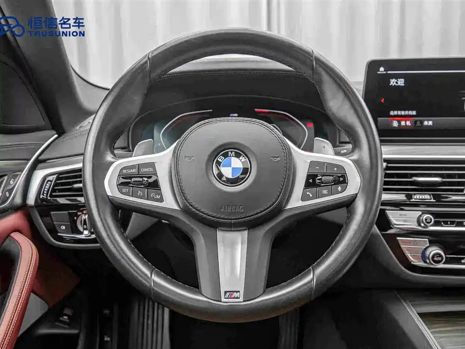 BMW 5 Series 2022 — фото 17