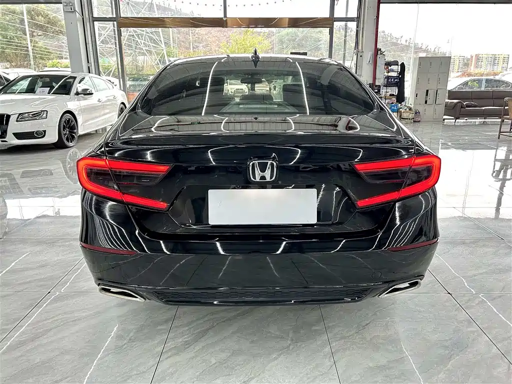 Honda Accord 2023 — фото 5