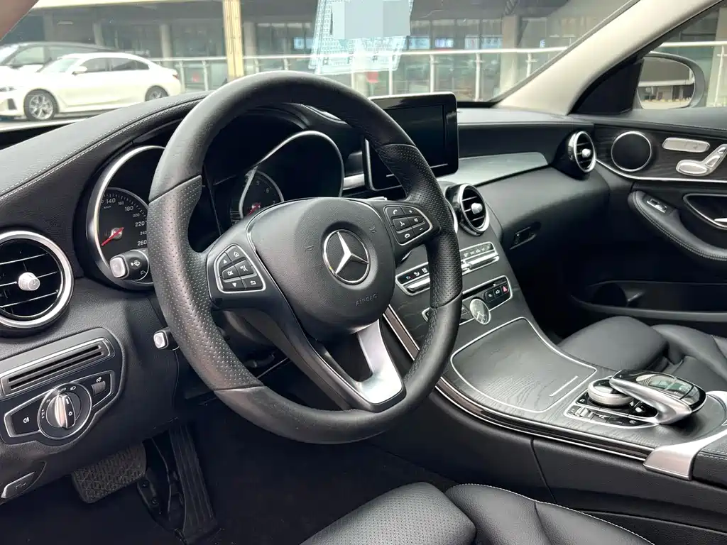 Mercedes-Benz C-Class 2018 — фото 7