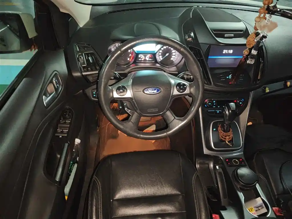 Ford Kuga 2015 — фото 3