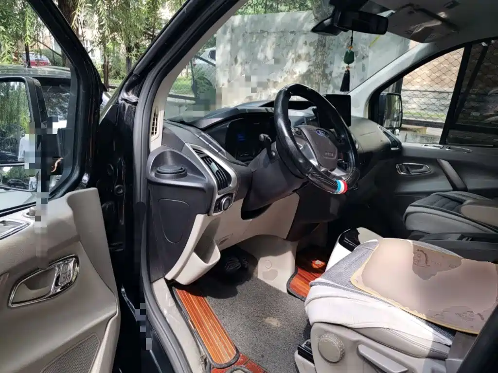 Ford Tourneo 2018 — фото 17