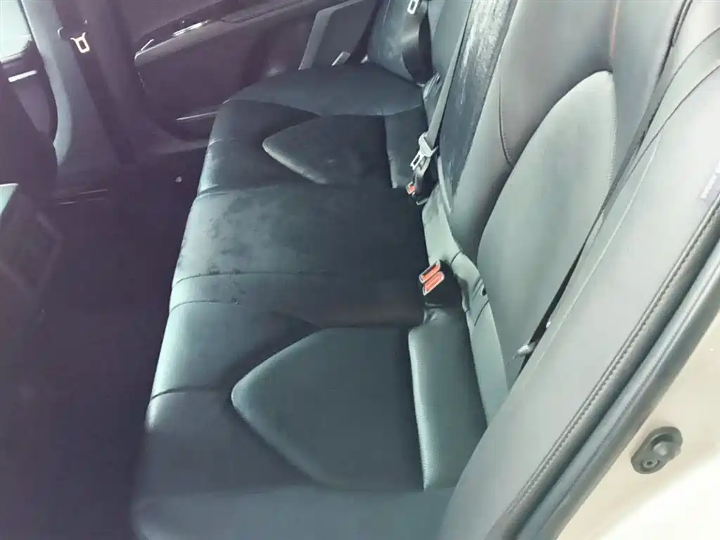 Toyota Camry 2020 — фото 17
