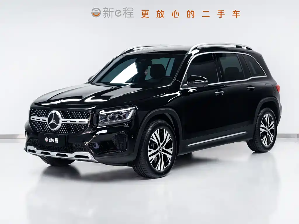 Mercedes-Benz GLB 2024 — фото 1