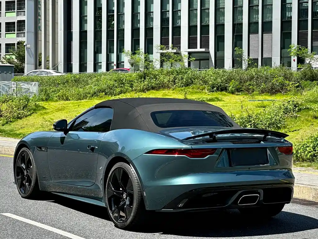 Jaguar F-TYPE 2023 — фото 17