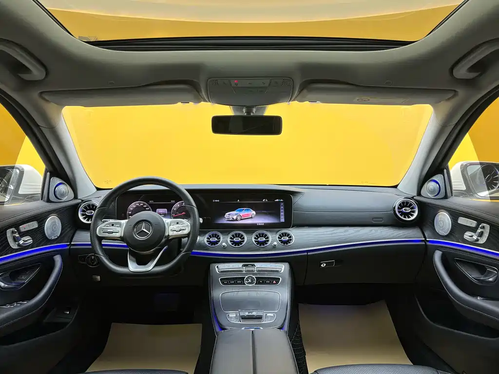 Mercedes-Benz E-Class 2019 — фото 16