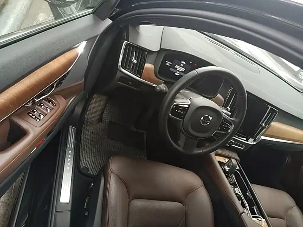 Volvo S90 2025 — фото 16
