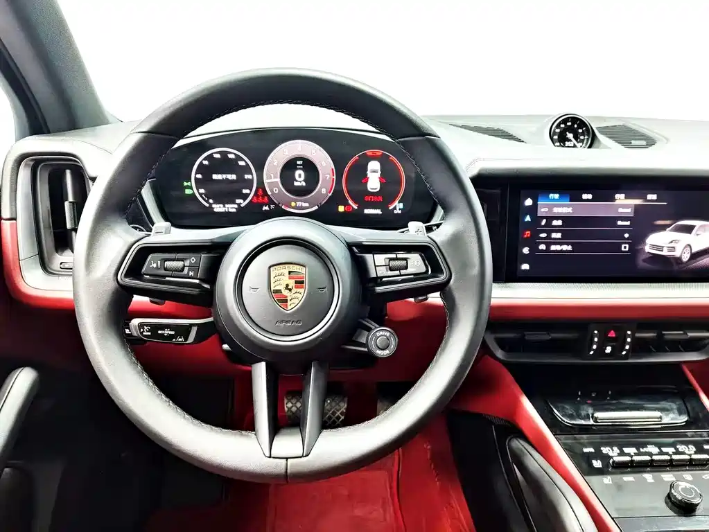 Porsche Cayenne 2024 — фото 10