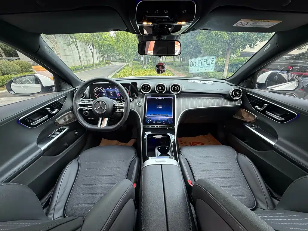Mercedes-Benz C-Class 2023