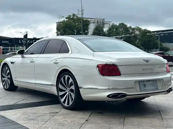 Bentley Flying Spur 2022