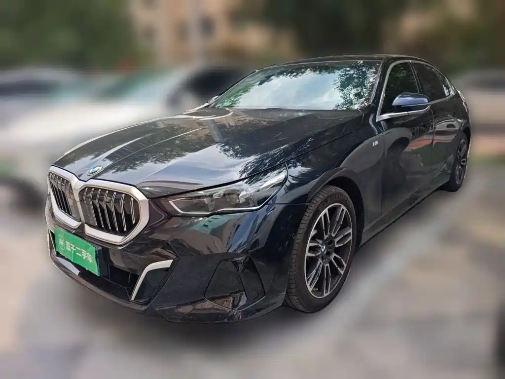 BMW 5 Series 2024 — фото 1