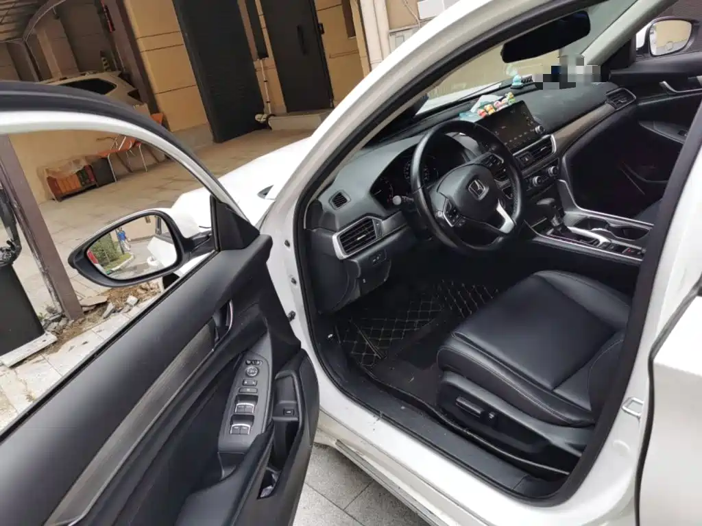 Honda Accord 2020 — фото 12