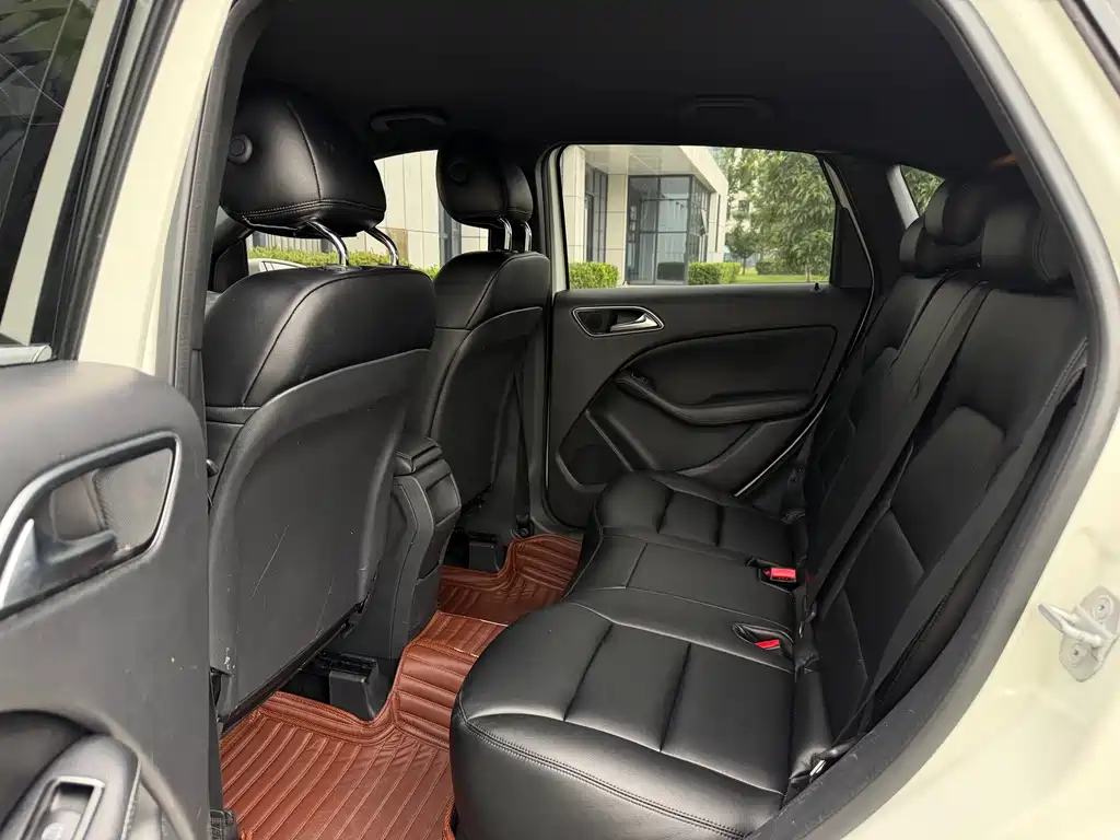 Mercedes-Benz B-Class 2016 — фото 12