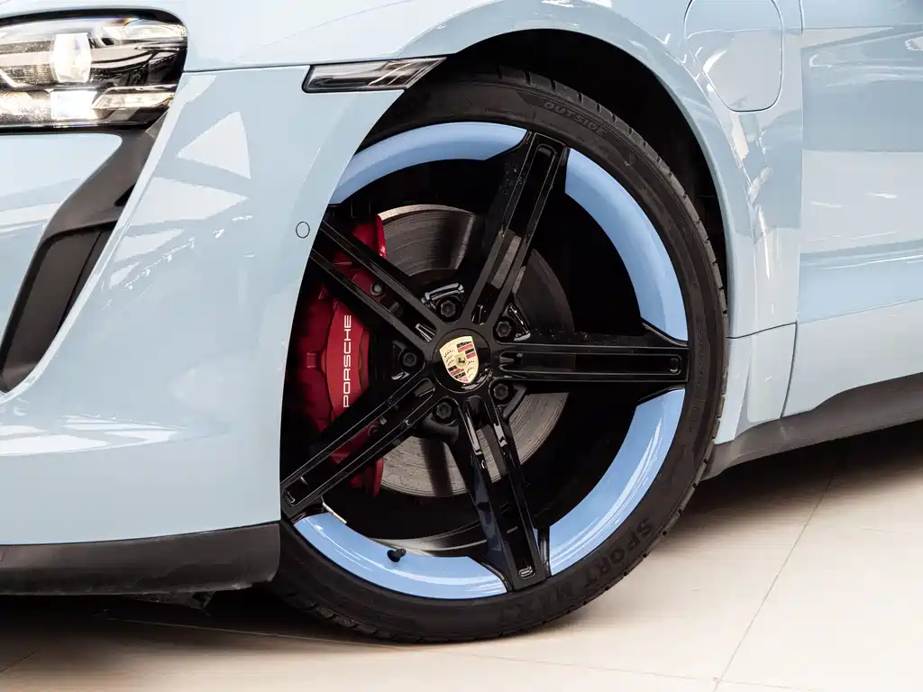 Porsche Taycan 2019 — фото 11