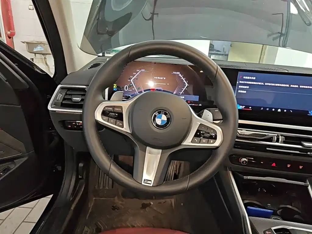 BMW 3 Series 2025 — фото 11