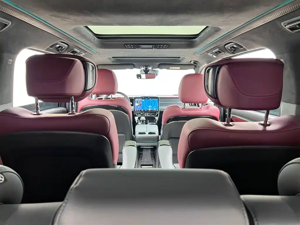 GAC Motor Trumpchi M8 2024 — фото 18