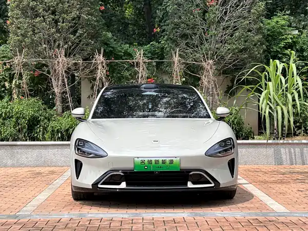 Xiaomi SU7 2025