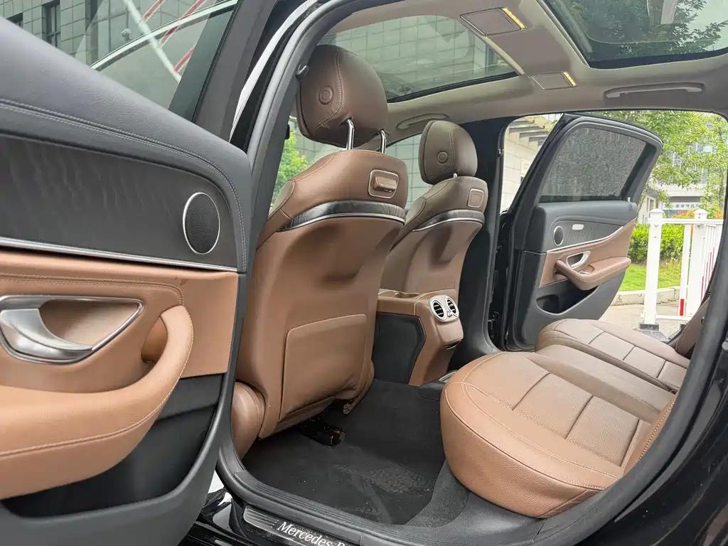 Mercedes-Benz E-Class 2018 — фото 10