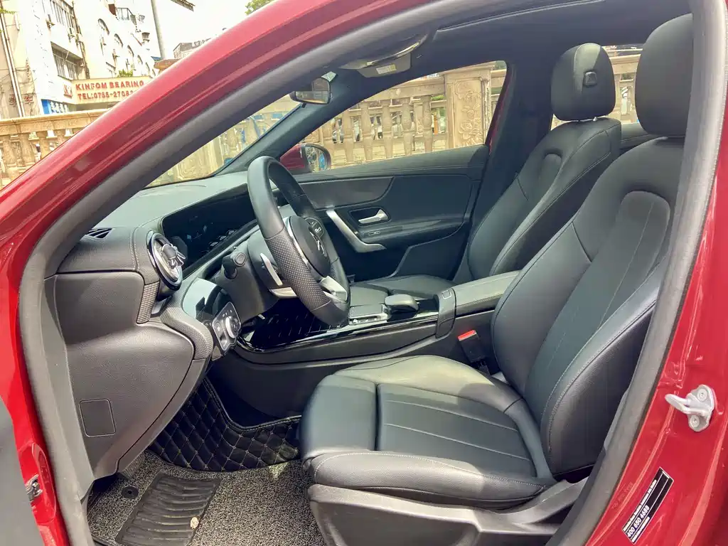 Mercedes-Benz A-Class 2022 — фото 6
