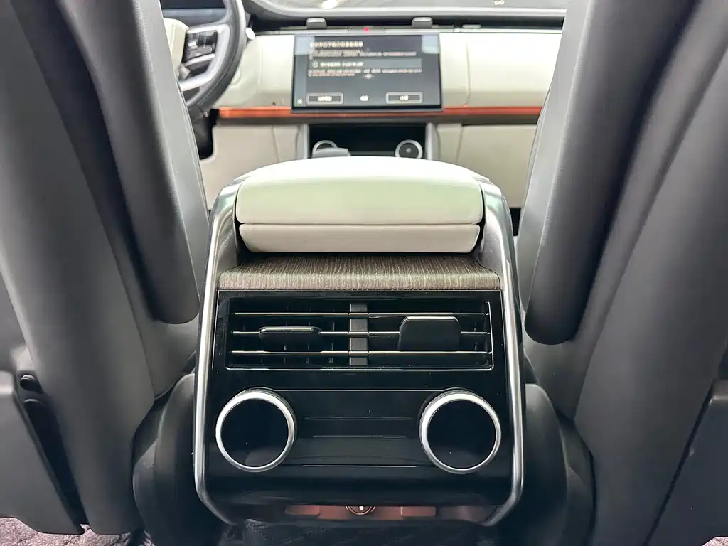 Land Rover Range Rover 2023 — фото 11