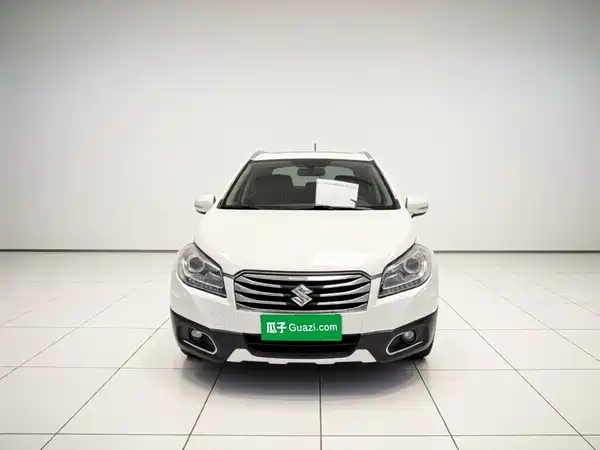 Suzuki S-Cross 2015