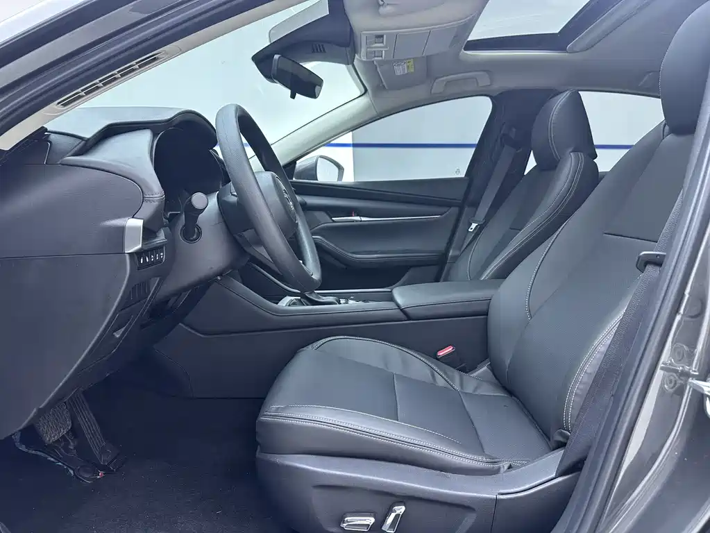 Mazda 3 Axela 2022